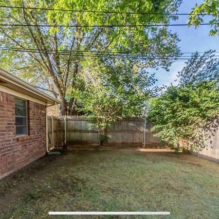 Large Open Space For Family Fun! Amarillo Exterior photo